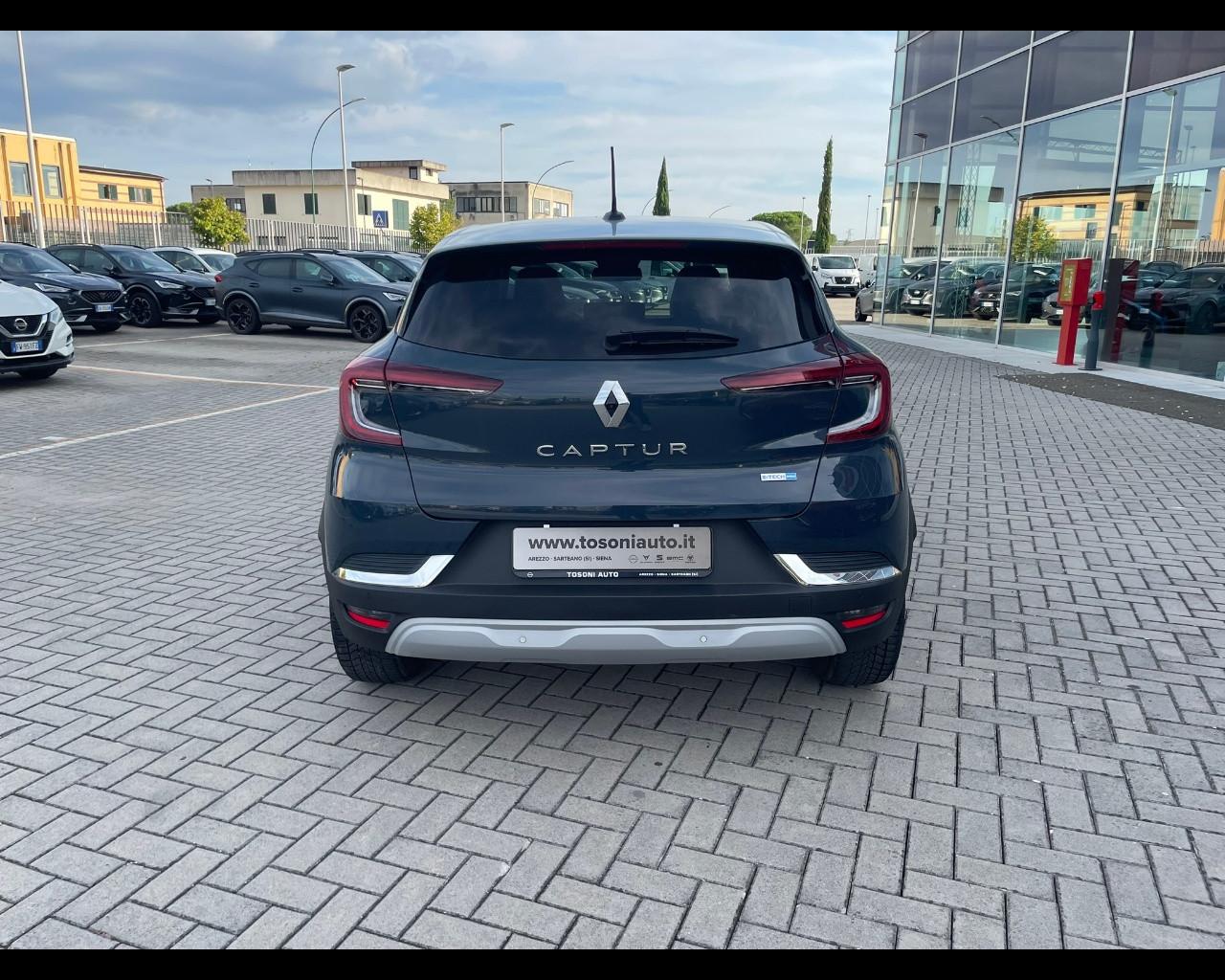 RENAULT Captur 1.6 E-Tech hybrid Intens 145cv auto