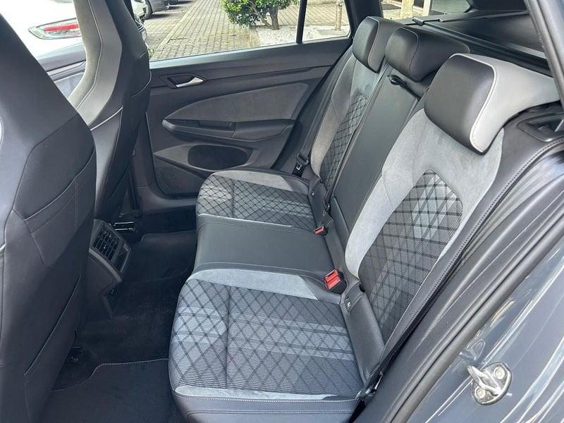 Volkswagen Golf Variant 2.0 tdi R-Line 150cv dsg