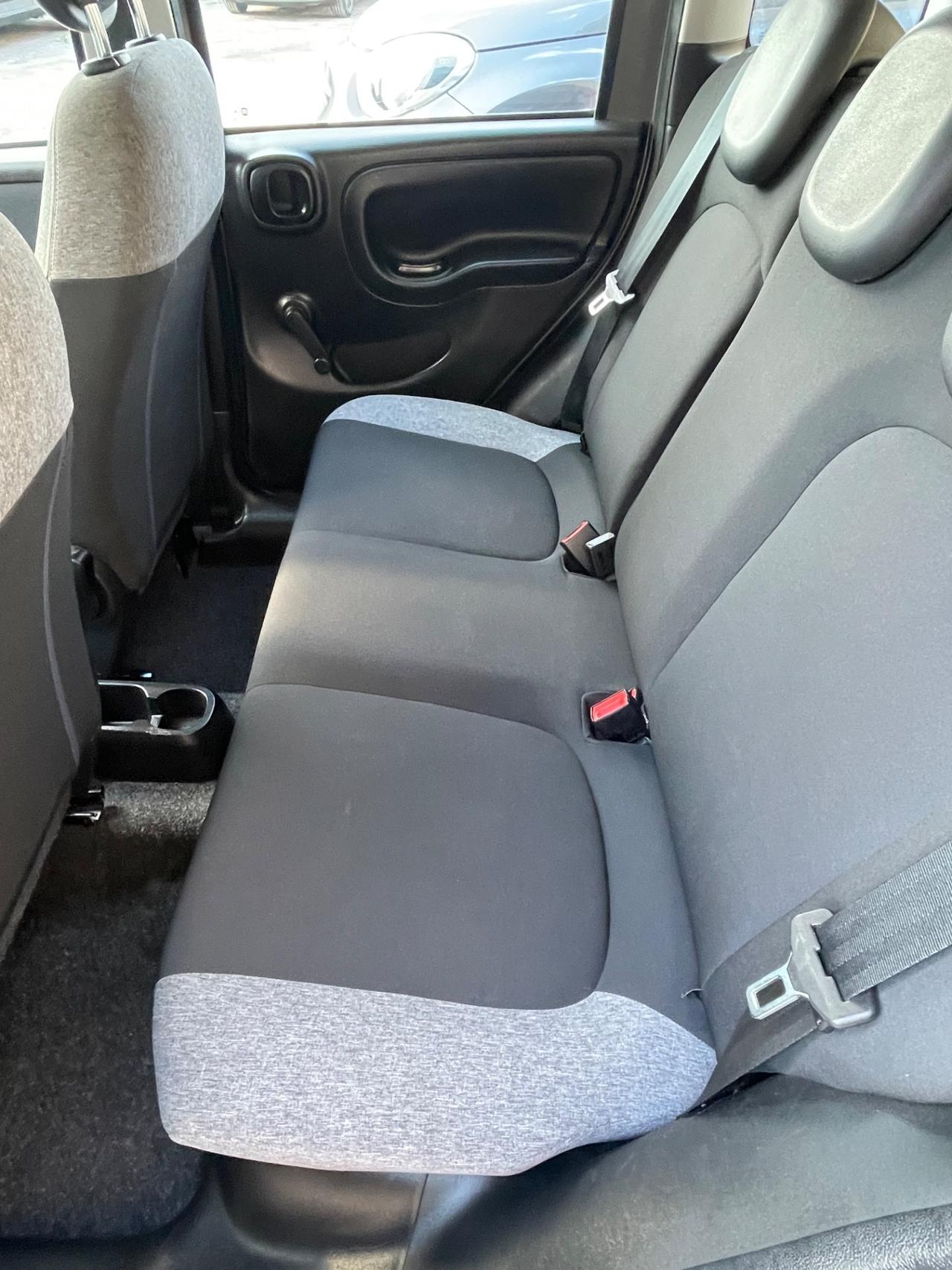 Fiat Panda 1.0 FireFly S&S Hybrid Garmin