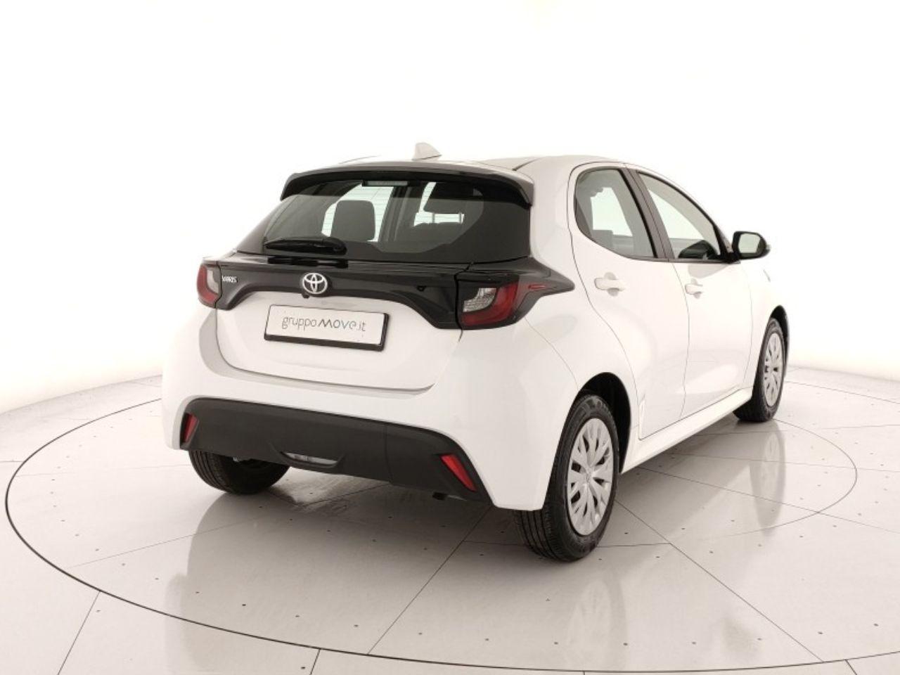 TOYOTA Yaris 1.0 Active