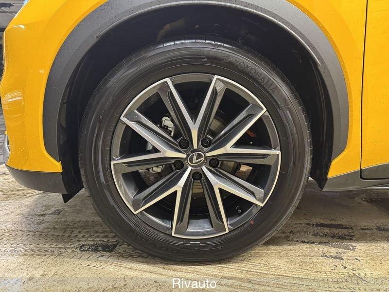 Lexus LBX LBX Hybrid Emotion