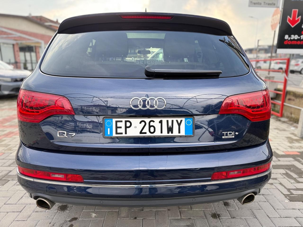 Audi Q7 3.0 V6 TDI 245 CV QUATTR0 7 POSTI