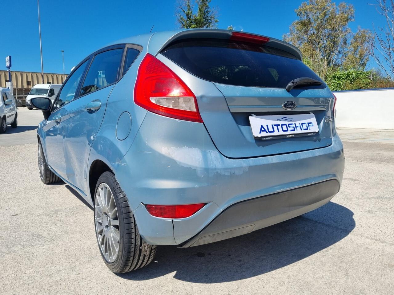 Ford Fiesta 1.4 5 porte Bz.- GPL Titanium
