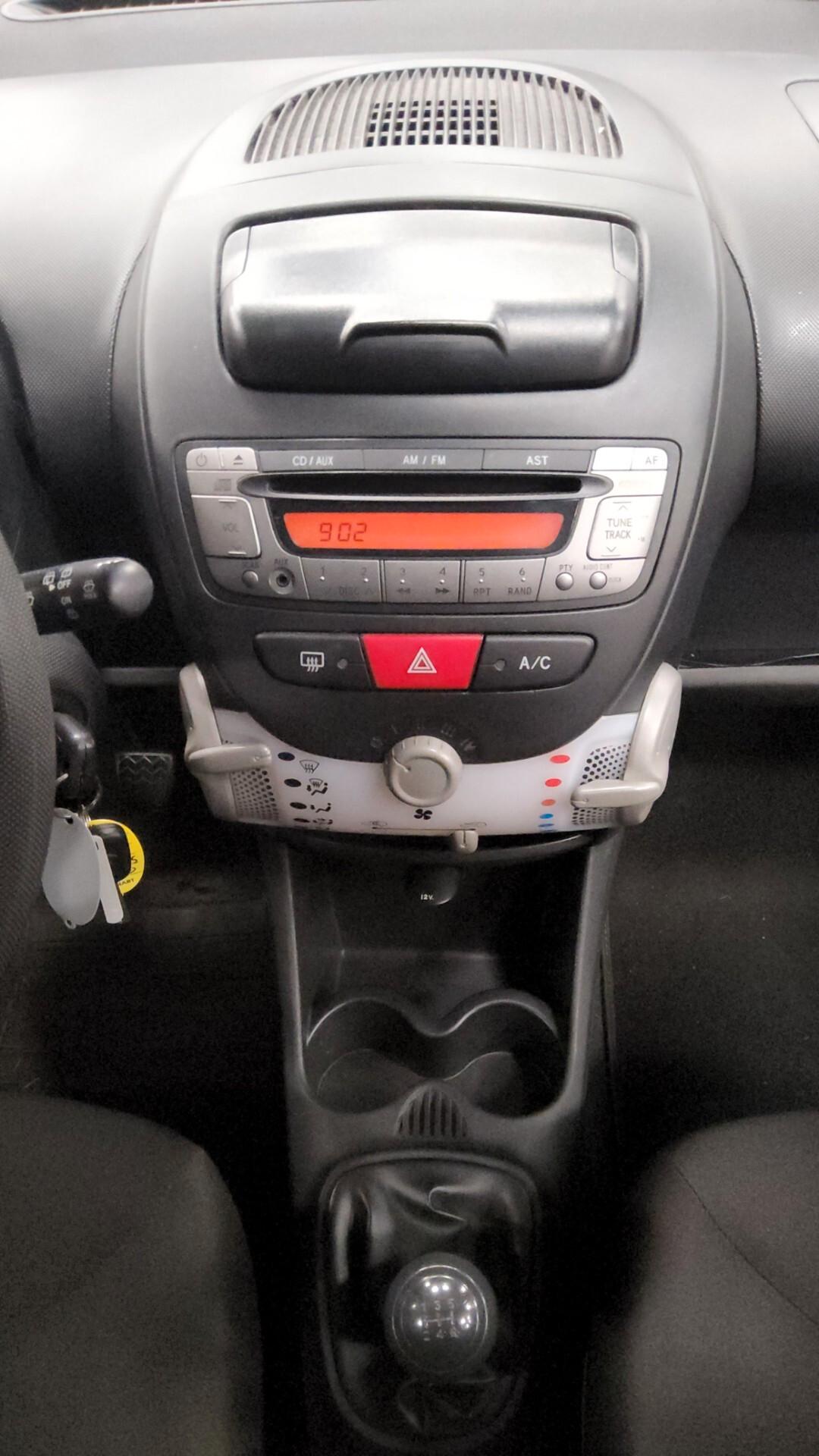 Toyota Aygo 1.0 12V VVT-i 5 porte Cool Soda Connect