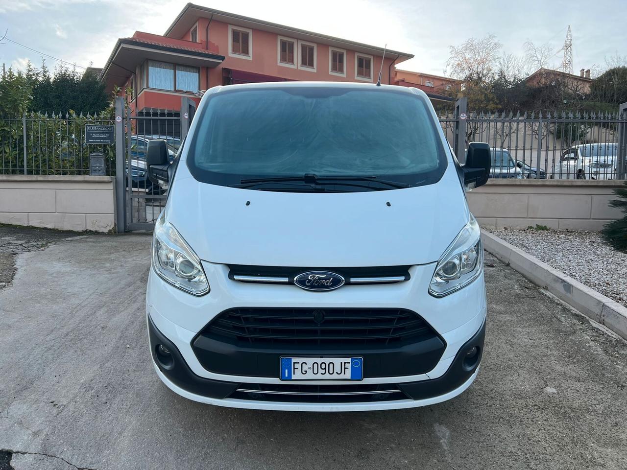 Ford Transit Custom Titanium 2.0 TDCi 131cv