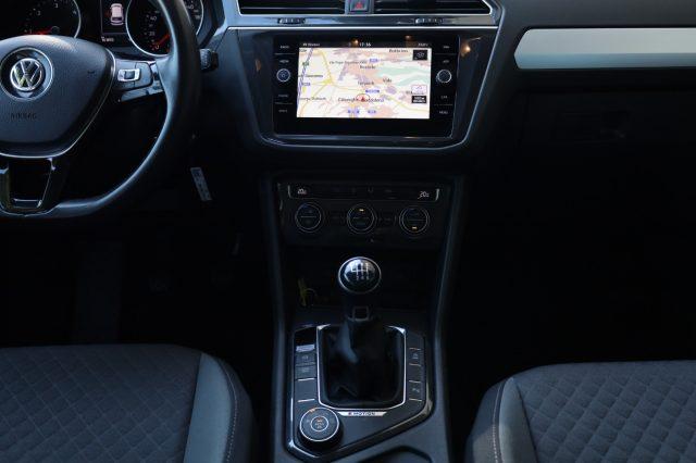 VOLKSWAGEN Tiguan 2.0 TDI SCR 4MOTION Navi RADAR ACC App Connect E6D