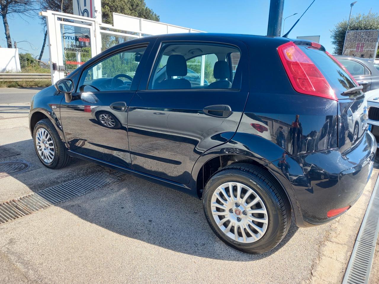 Fiat Punto 1.4 8V 5 porte Natural Power Street 2016