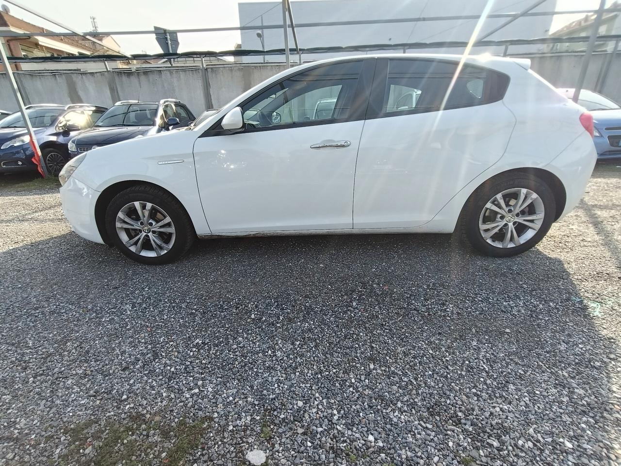 Alfa Romeo Giulietta 1.6 JTDm-2 105 CV Distinctive