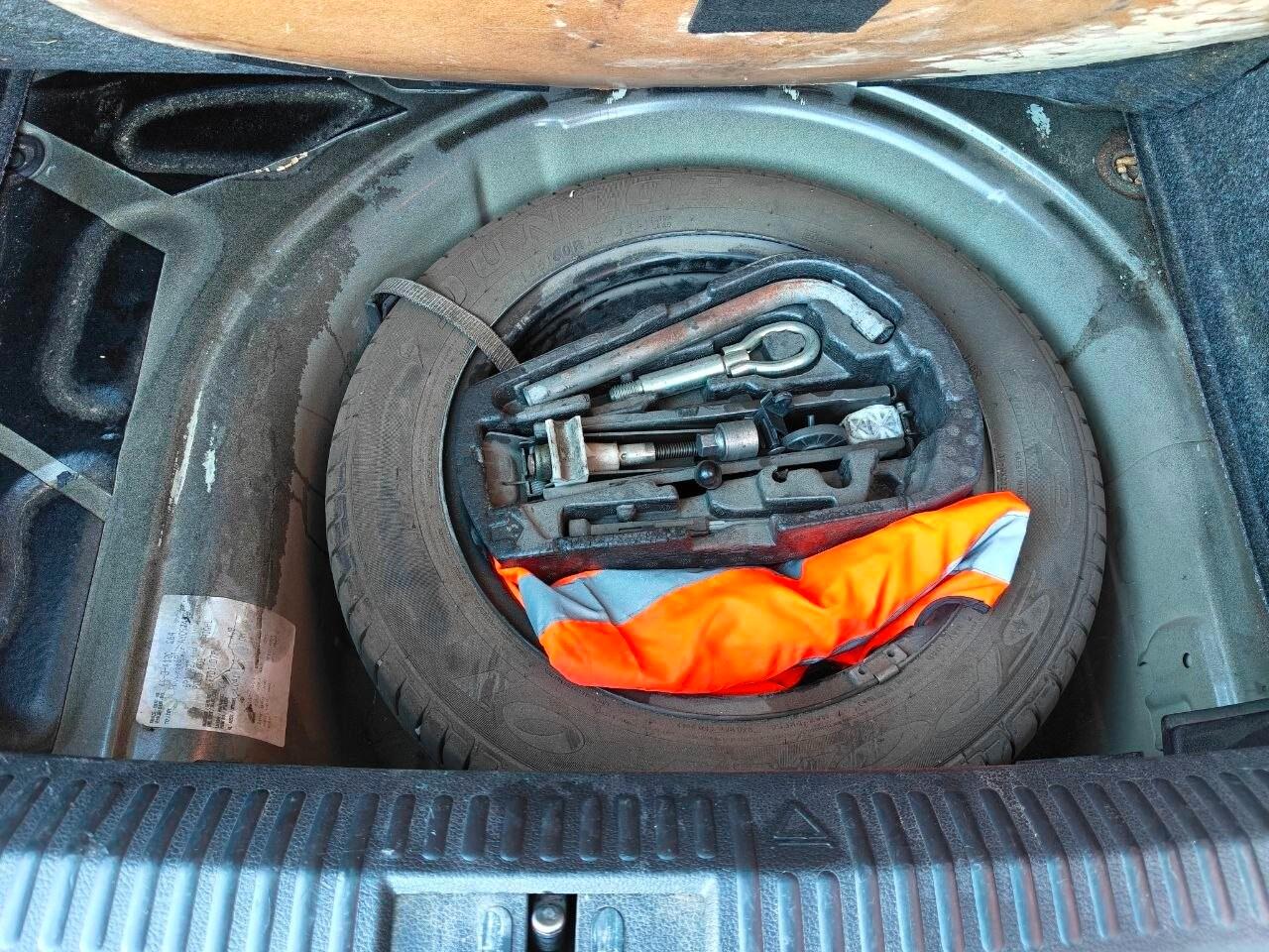 VOLKSWAGEN Polo 5ª serie Polo 1.6 TDI 90CV DPF...