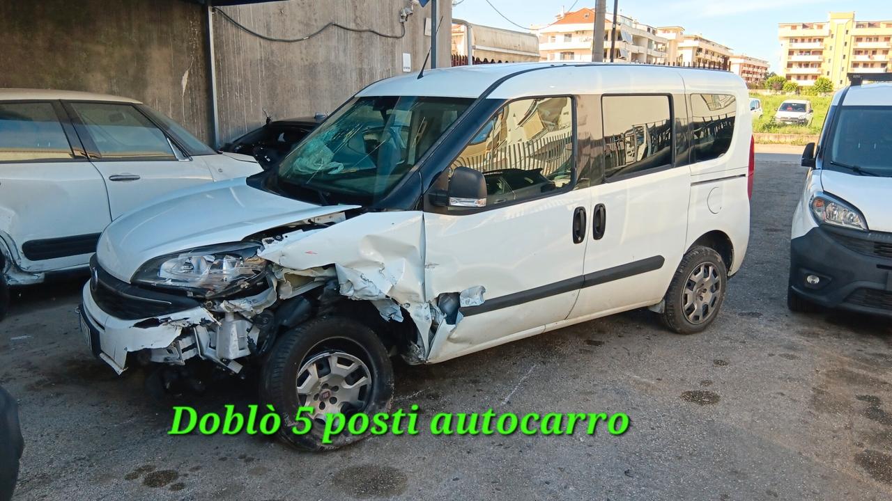 Fiat Doblo 5 posti incidentata sinistrata mondialcars più iva