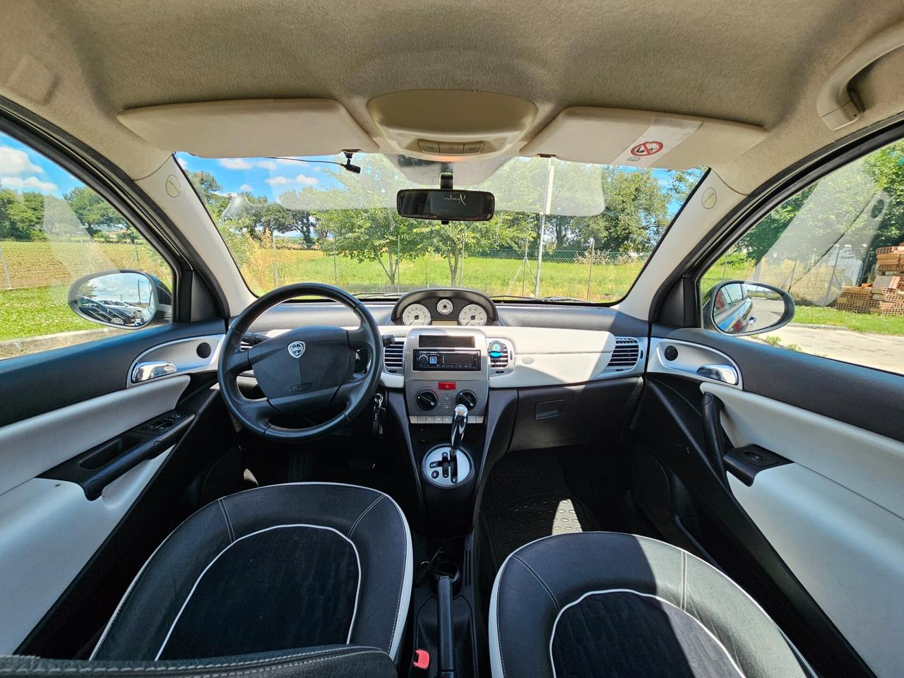 Lancia Ypsilon 1.3 MJT 75 CV Platinum