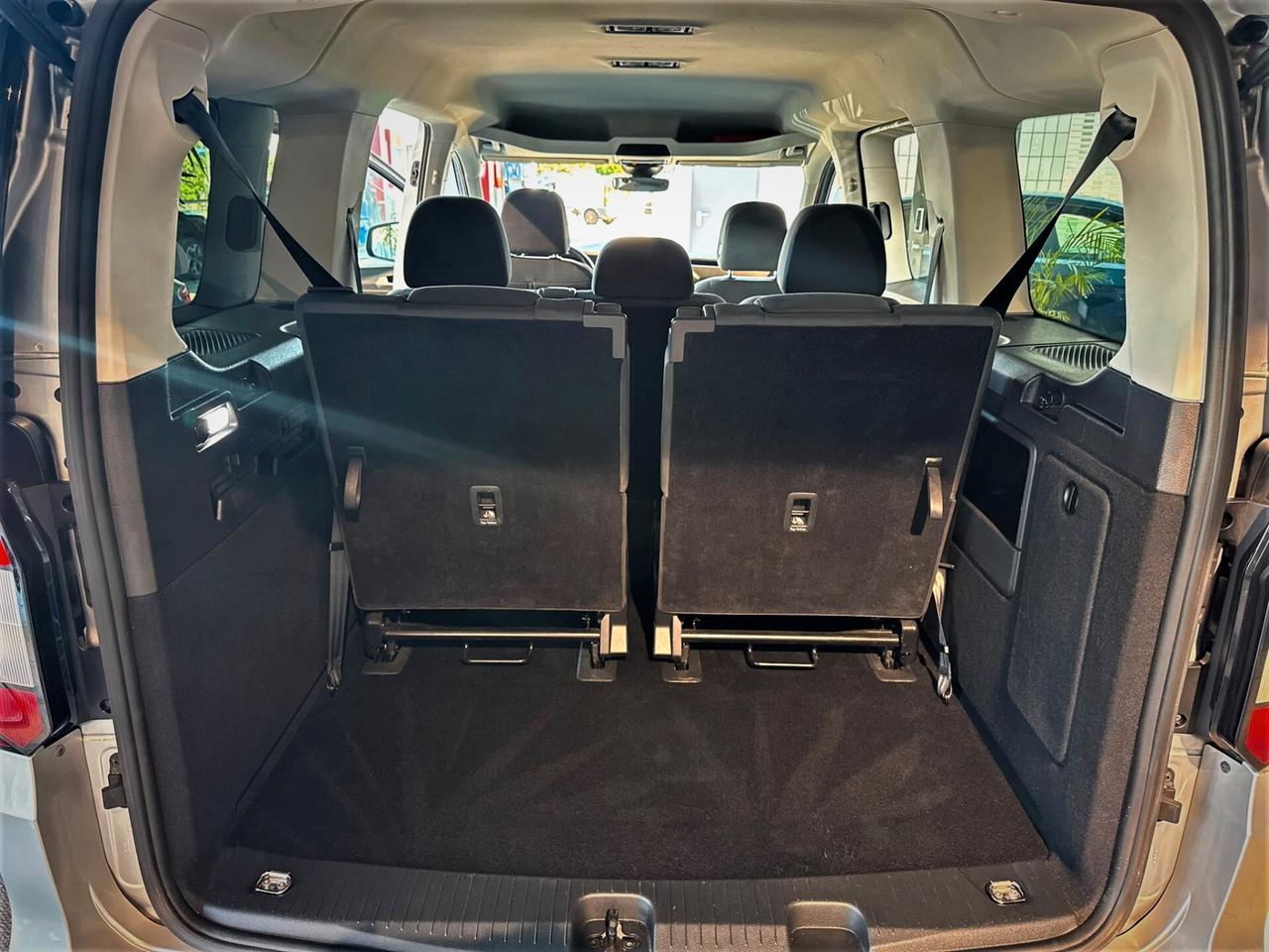 Volkswagen Caddy 2.0 TDI 122 CV DSG Style Maxi 7 posti