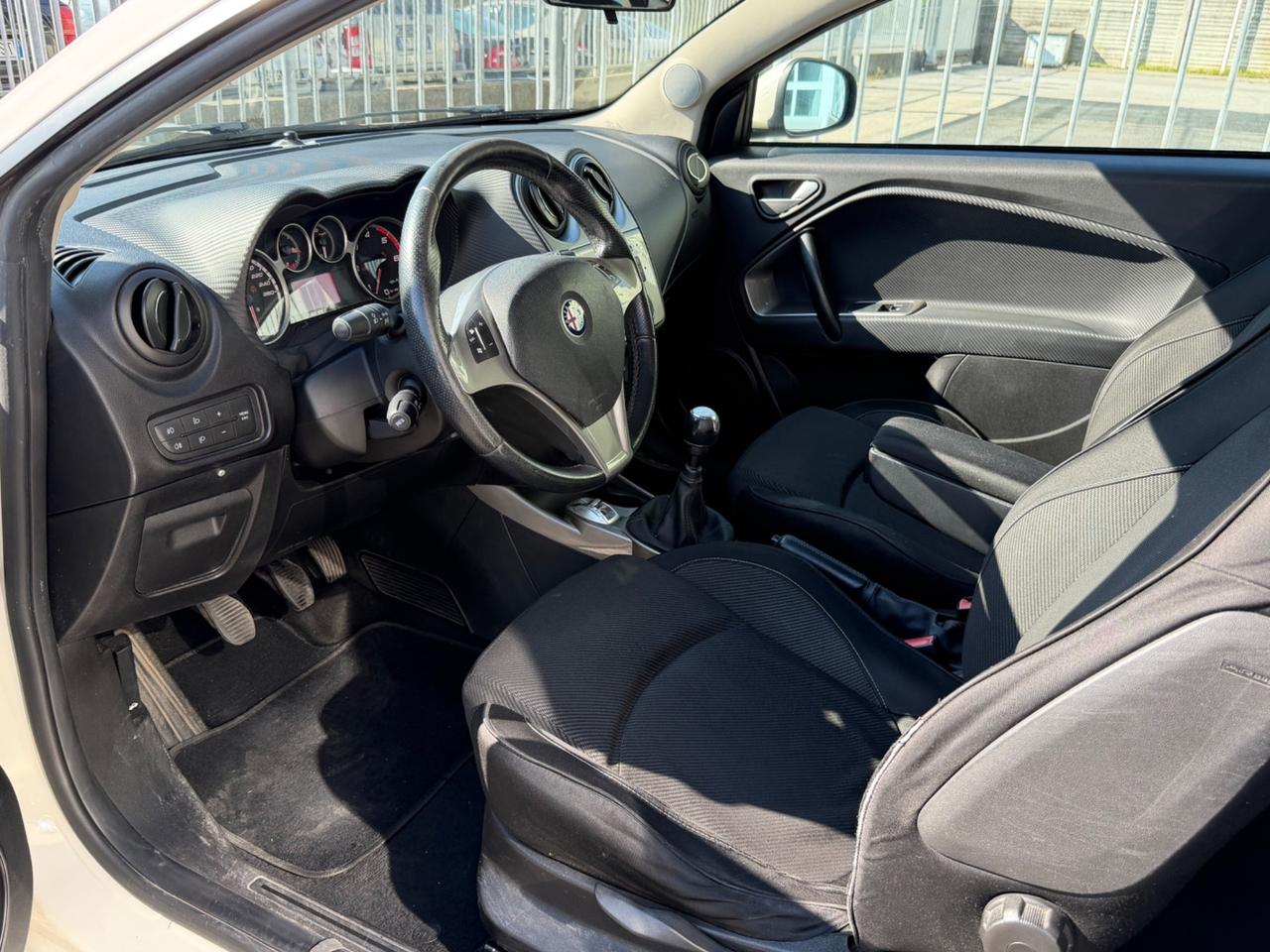Alfa Romeo MiTo 1.6 JTDm 16V Distinctive Premium Pack