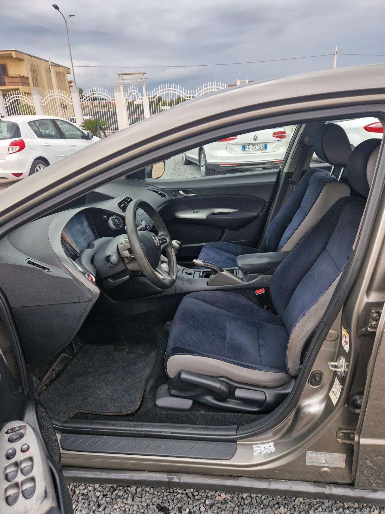 Honda Civic 1.4 i-DSi 5p. Comfort 140000km