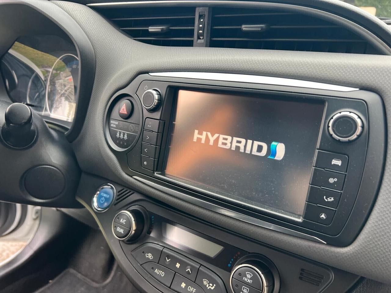 TOYOTA YARIS 1.5 HYBRID STYLE 5P NEOPATENTATI