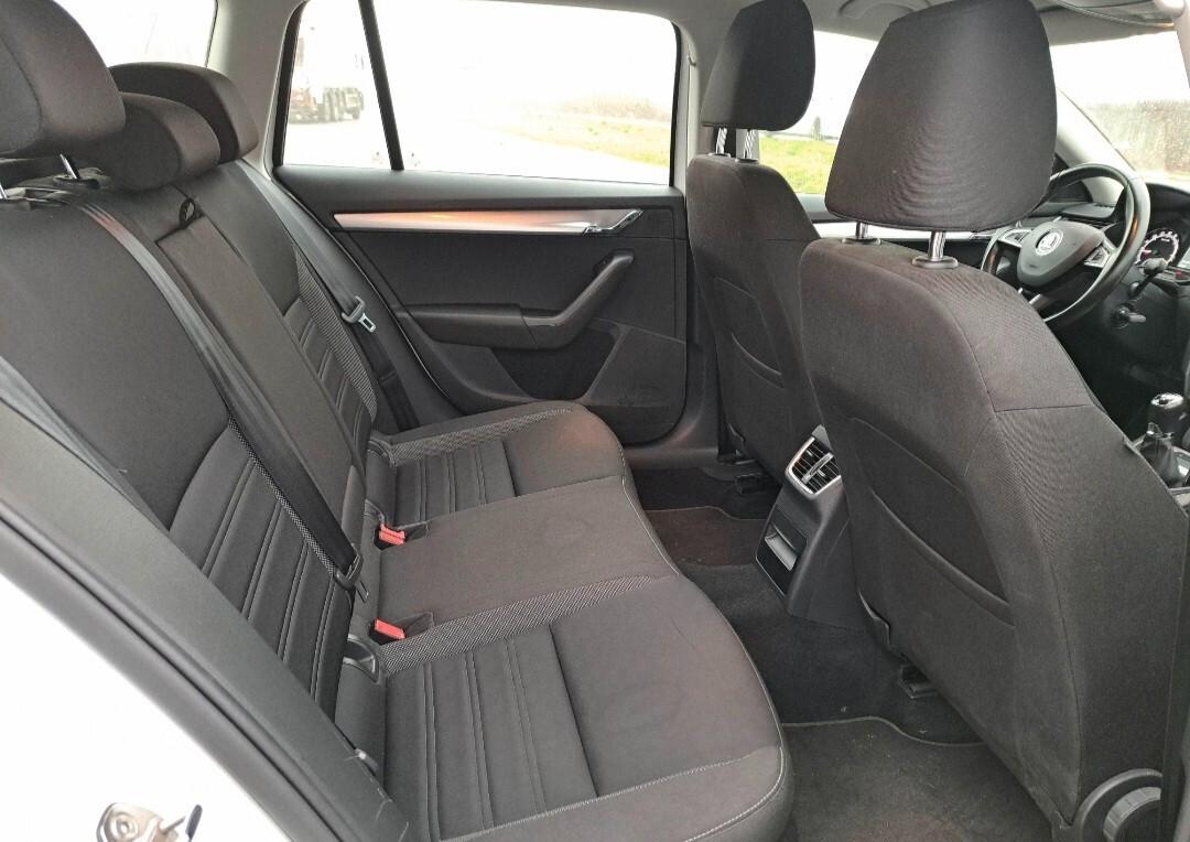 Skoda Octavia 1.6 TDI CR 90 CV Wagon Active