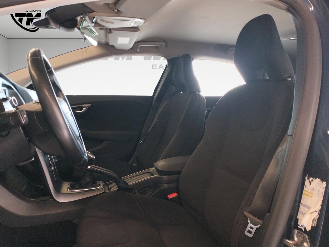 Volvo V40 Cross Country D2 1.6 Kinetic - NEOPATENTATI