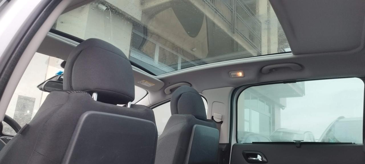 Peugeot 5008 1.6 e-HDi 115CV Stop&Start ETG6 Allure