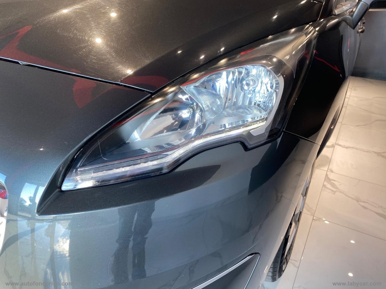 PEUGEOT 5008 1.6 HDi 115 CV Business