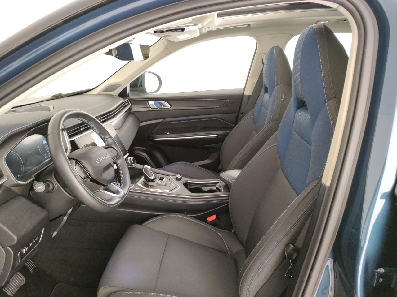 Lynk & Co 01 1.5 td phev auto