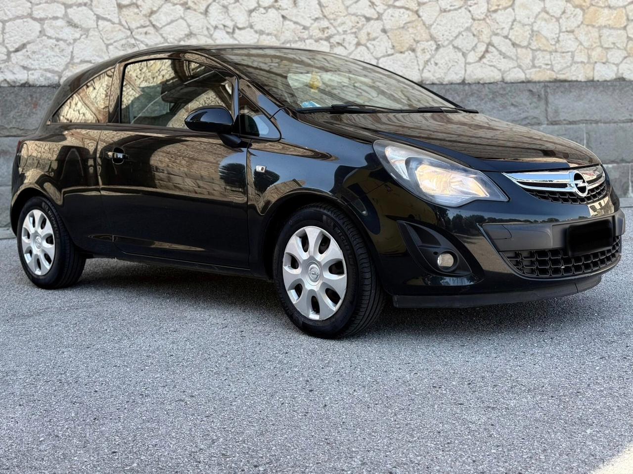 Opel Corsa 1.2 3 porte Edition