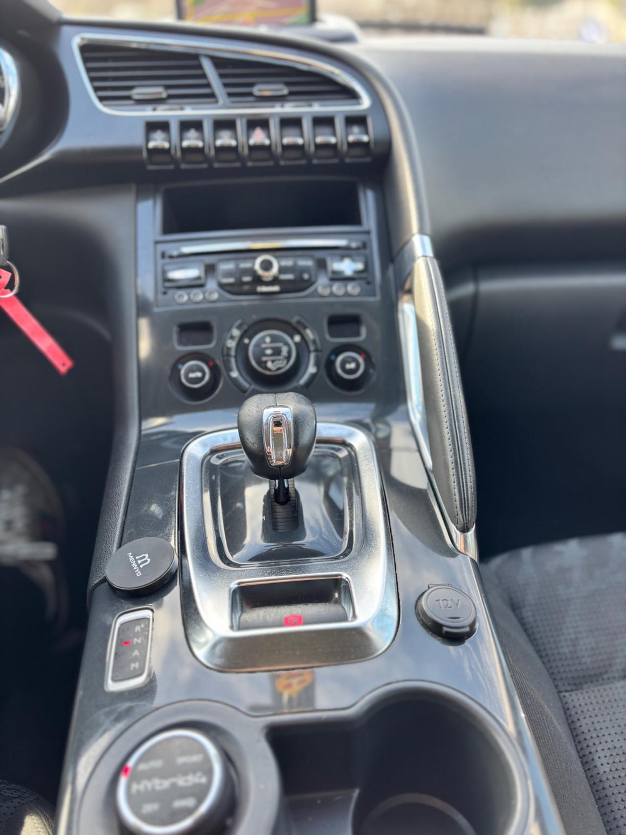 Peugeot 3008 HYbrid4 AUTOMATICO