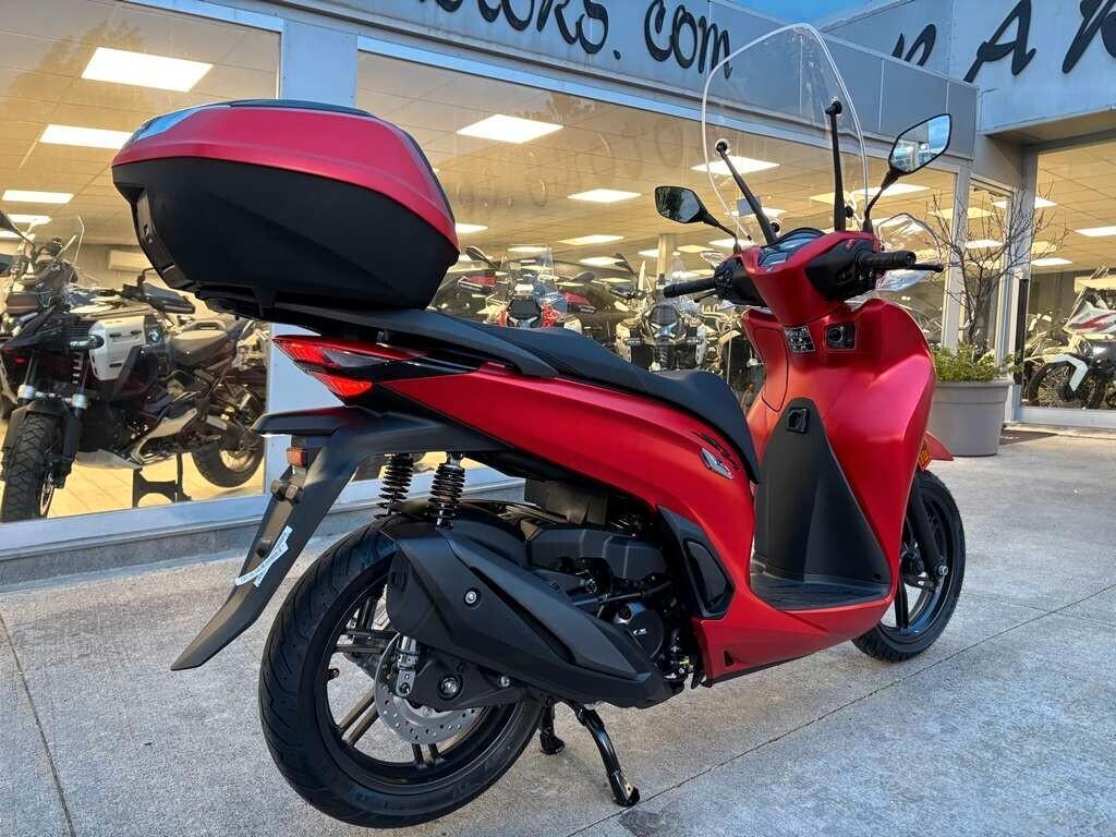 Honda SH 350 Nuovo pronto consegna Tuo a solo 65 Euro al mese