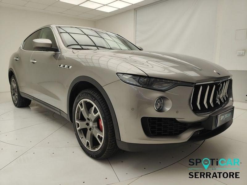 Maserati Levante 3.0 V6 275cv auto