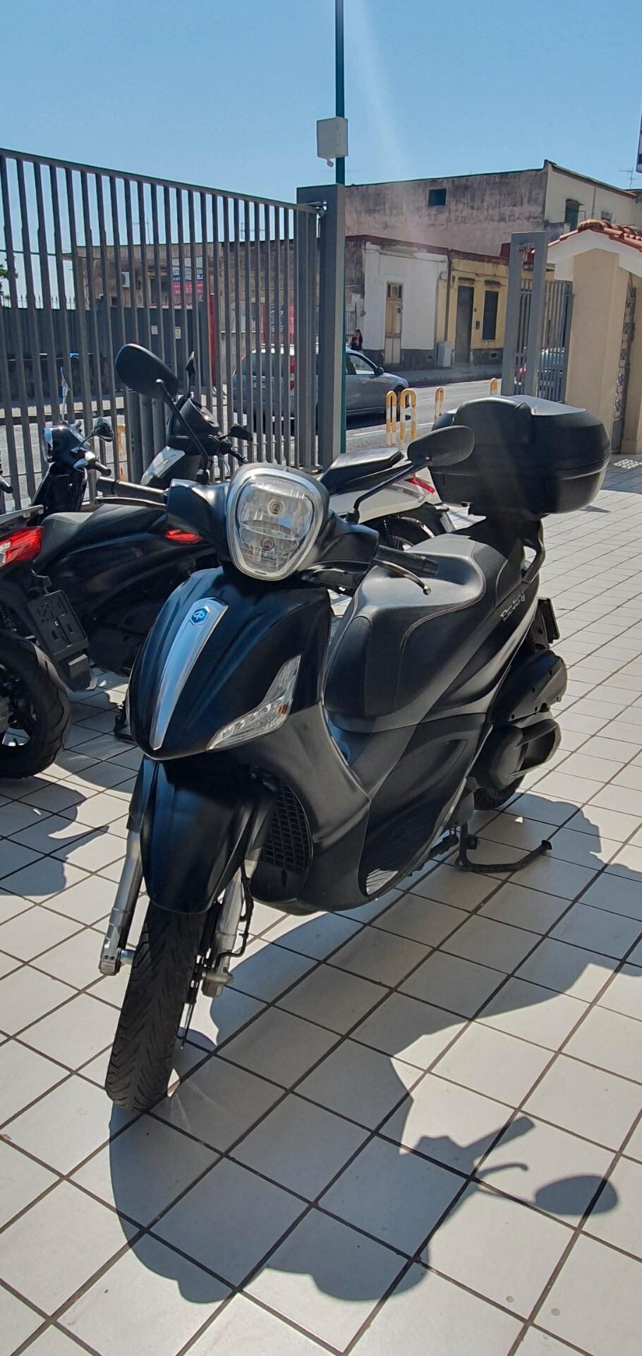 Piaggio Beverly 350 Sport Touring Black