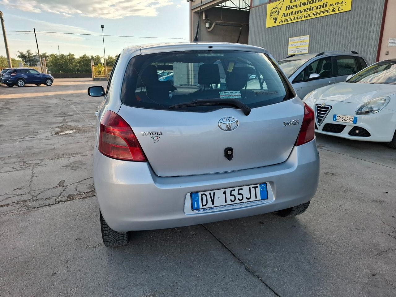 TOYOTA YARIS 1.0 BENZINA 5 PORTE - 2008
