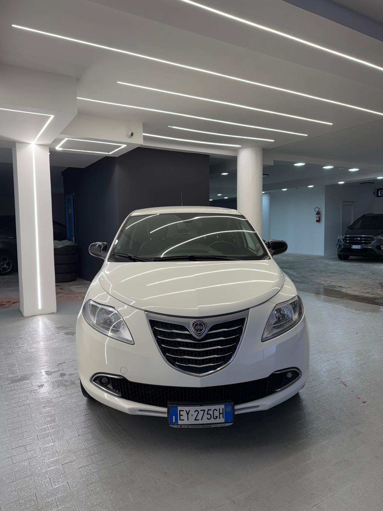 Lancia Ypsilon 1.2 69 CV 5 porte GPL Ecochic Platinum
