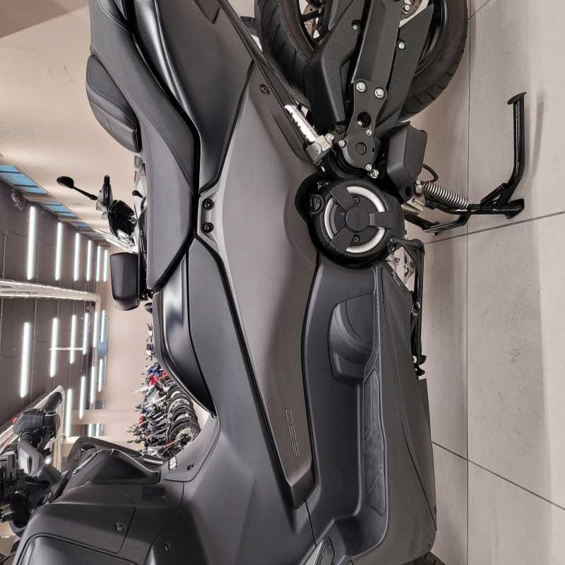 Yamaha T-Max 560 - 2025