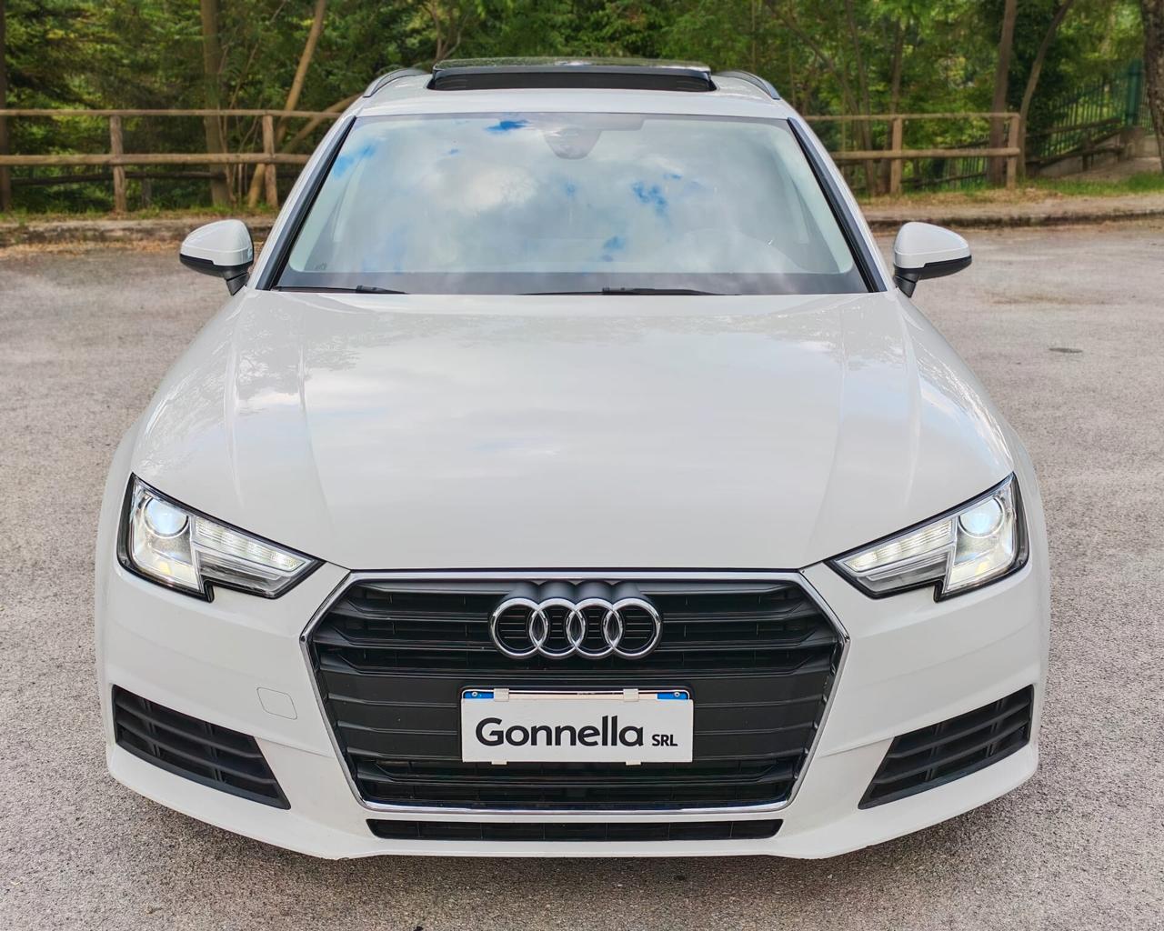 Audi A4 Avant 2.0 tdi ultra 150cv s-tronic TETTO PANORAMICO E APRIBILE
