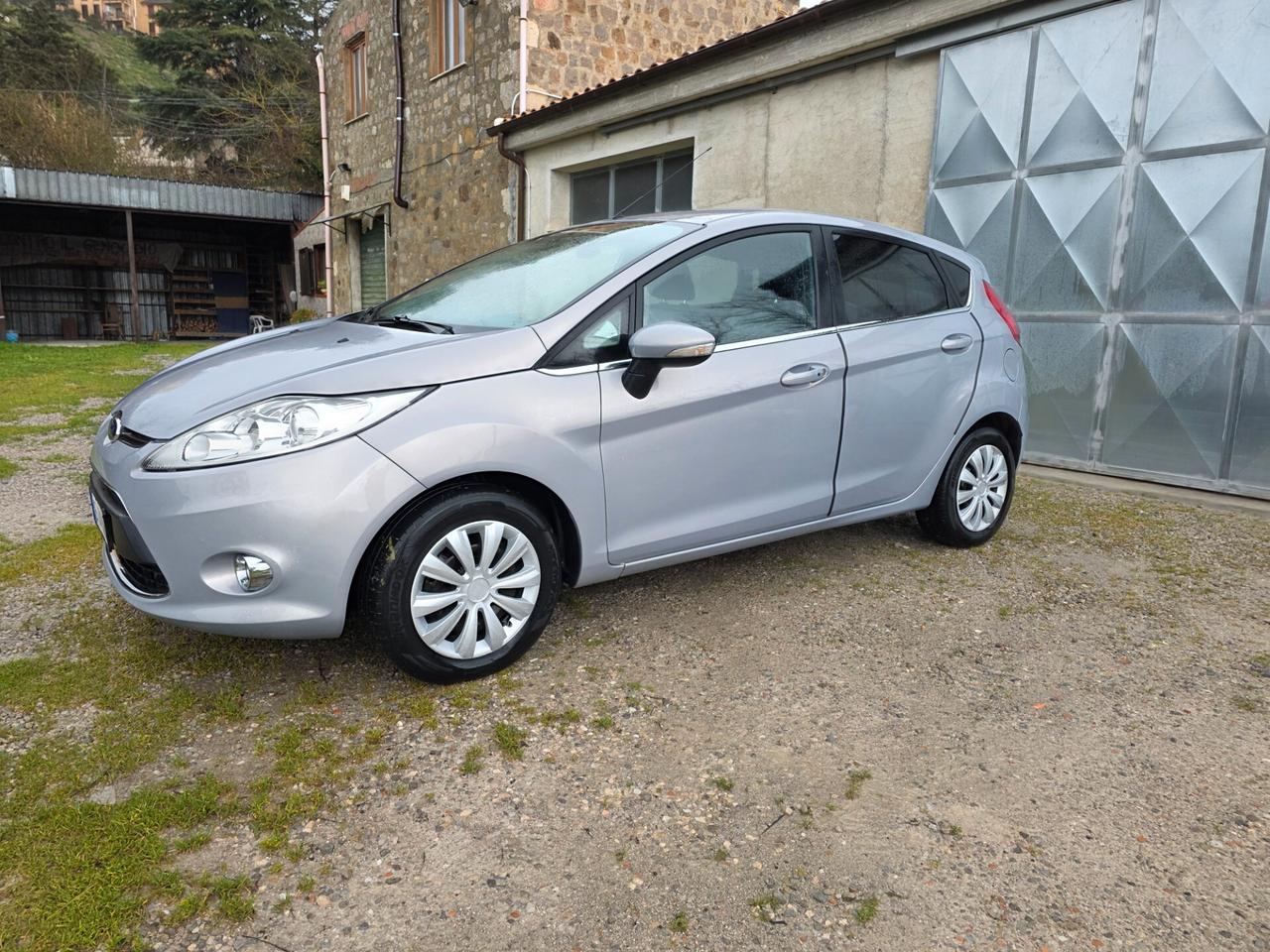 Ford Fiesta 1.4 TDCi 70CV 5 porte Titanium
