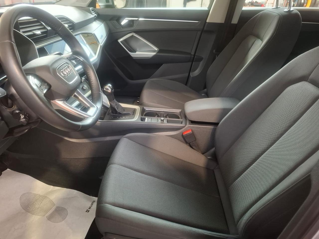 Audi Q3 35 TDI S tronic line edition
