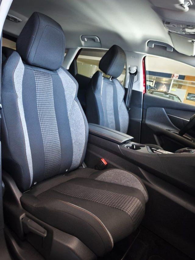 PEUGEOT 3008 BlueHDi 130 S&S EAT8 Allure Navi