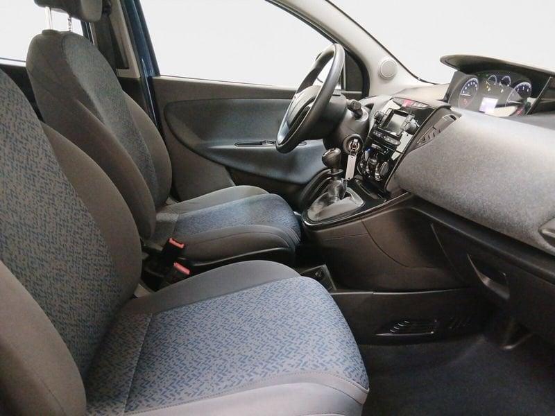 Lancia Ypsilon 1.0 firefly hybrid Silver Plus s&s 70cv