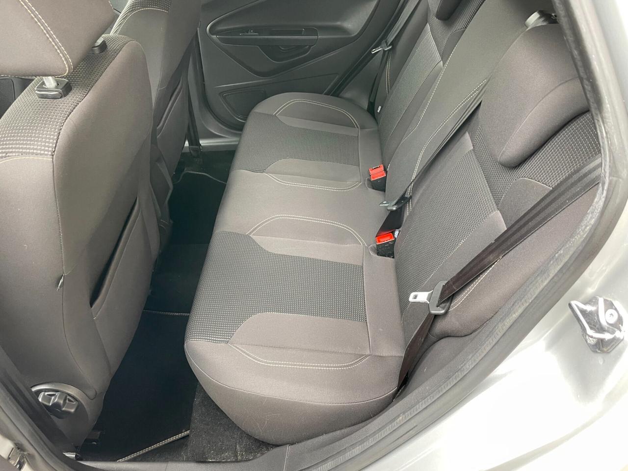 Ford Fiesta 1.5 TDCi 75CV 5 porte Titanium