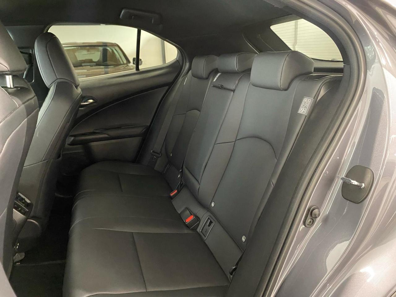 Lexus UX 250h 2.0 Executive 2wd cvt my20