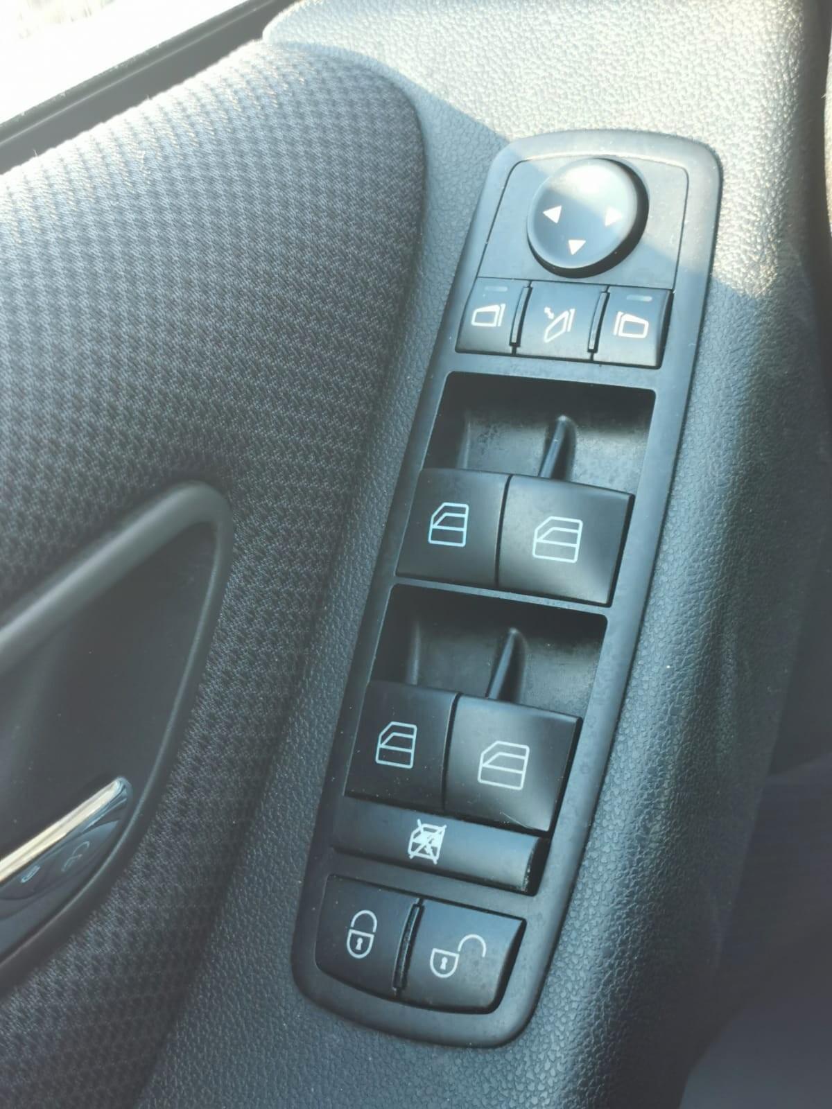 Mercedes-benz A 160 BlueEFFICIENCY Elegance 2010