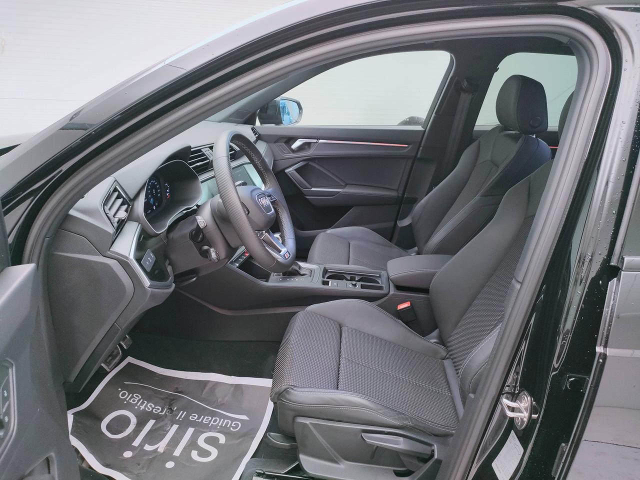 AUDI Q3 II 2018 - Q3 35 2.0 tdi Identity Black s-tronic