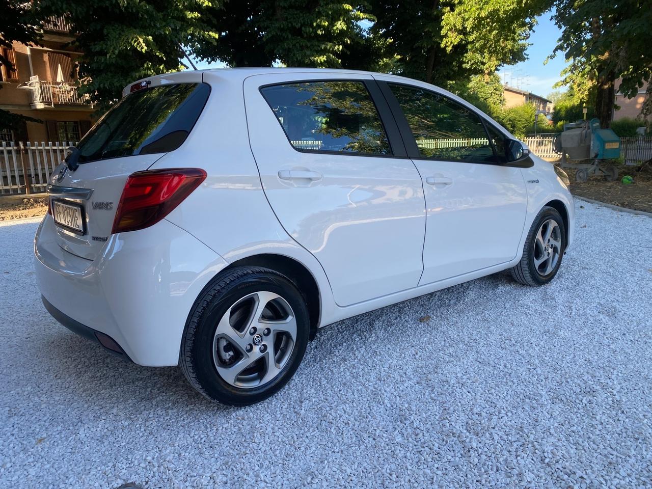 Toyota Yaris 1.5 Hybrid 5 porte Active NEOPATENTATI!!!