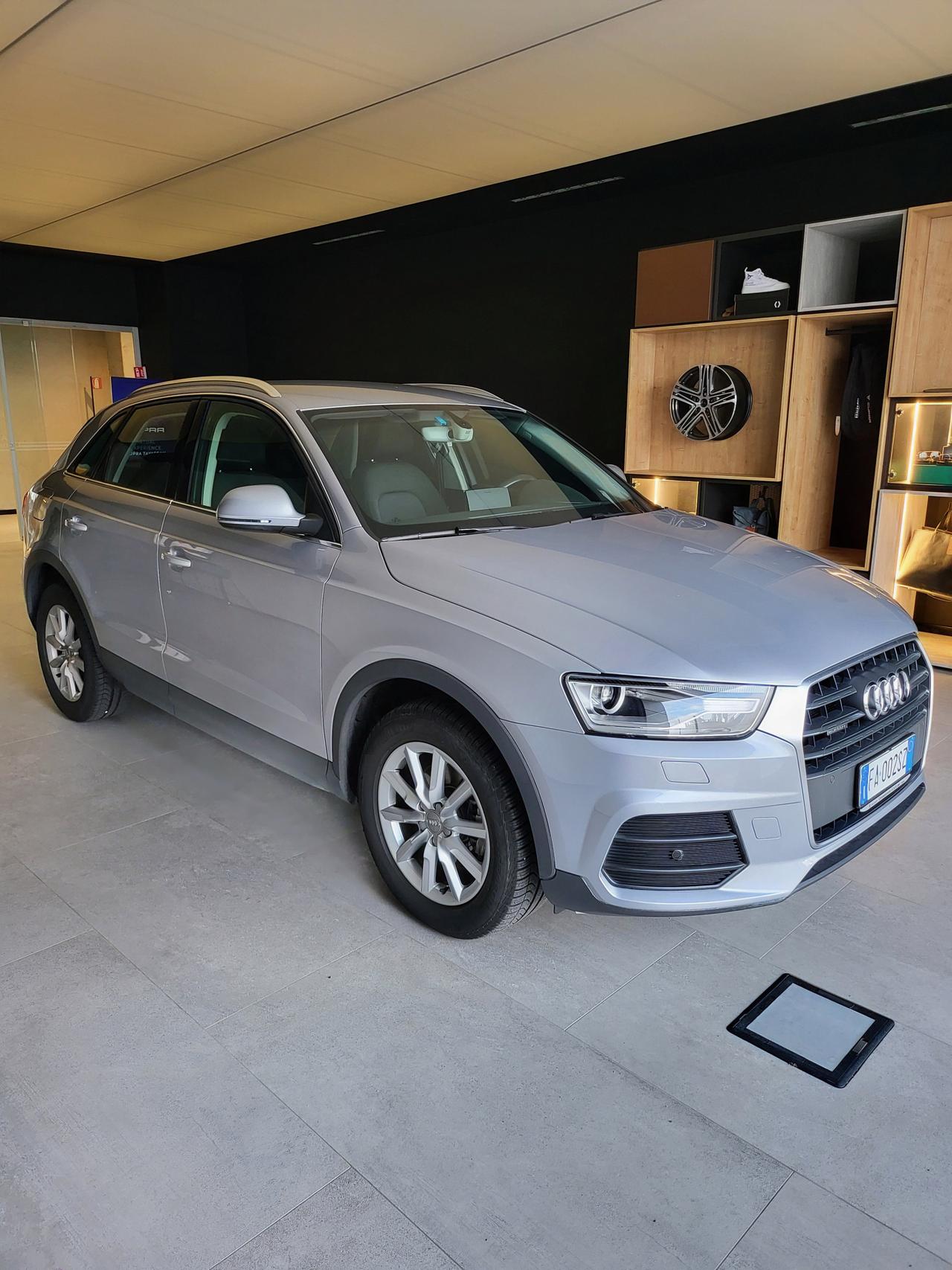 AUDI Q3 I 2015 - Q3 2.0 tdi Business quattro 150cv s-tronic