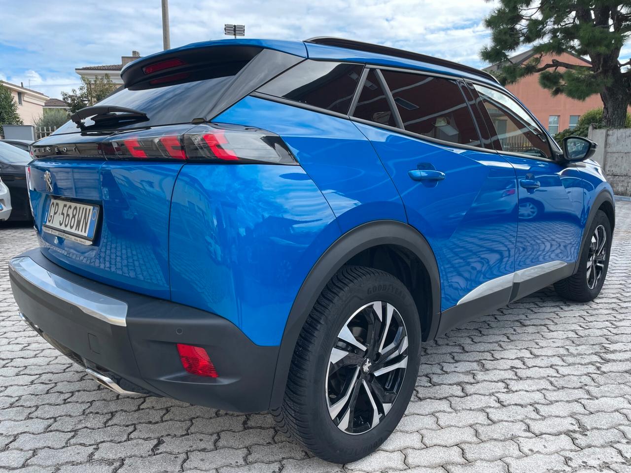 Peugeot 2008 1.2 puretech Allure AUTOMATICA NESSUN VINCOLO