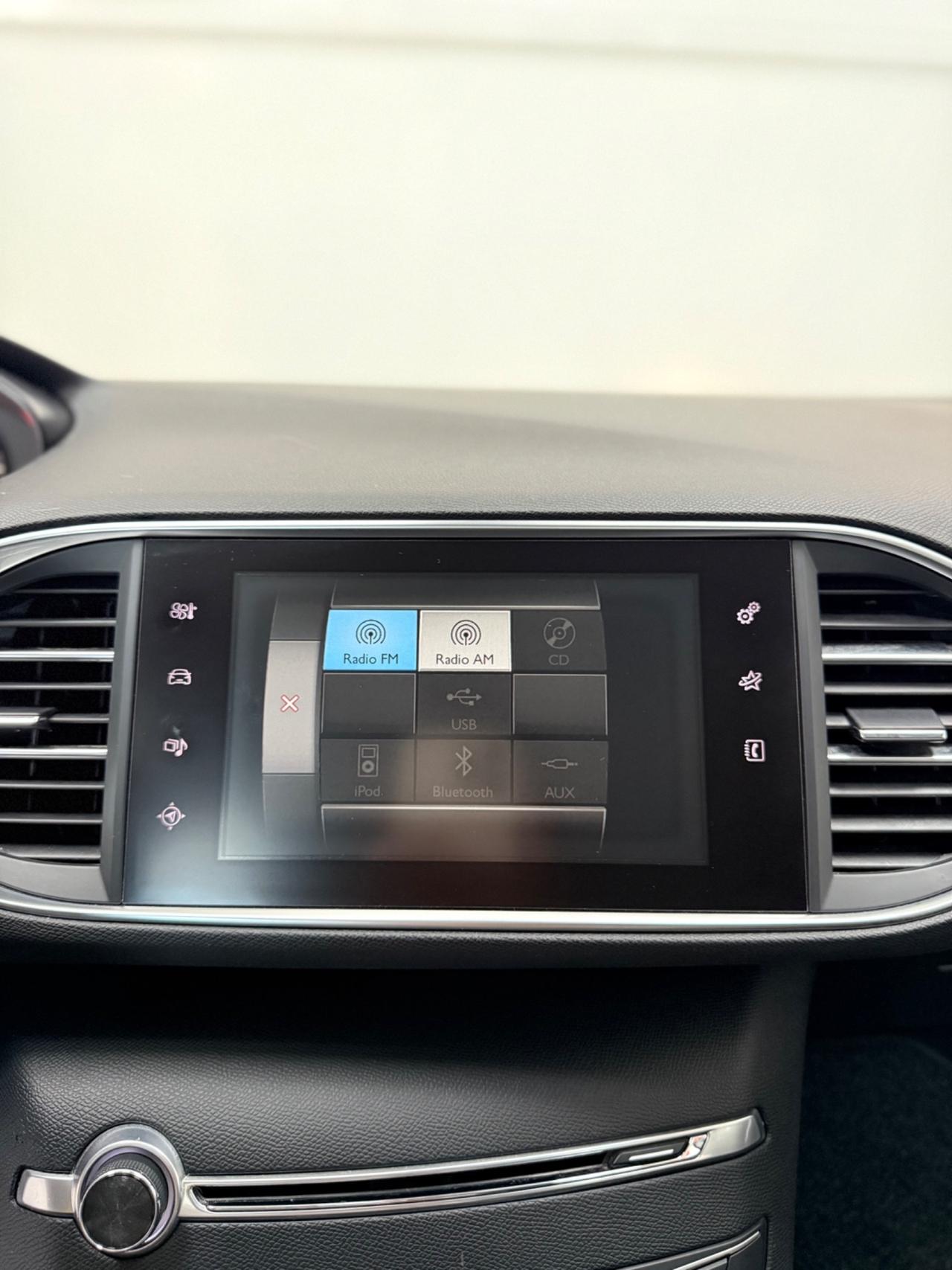 Peugeot 308 1.6 BHDi 100 CV Business 05/2016 EURO 6B NEOPATENTATI