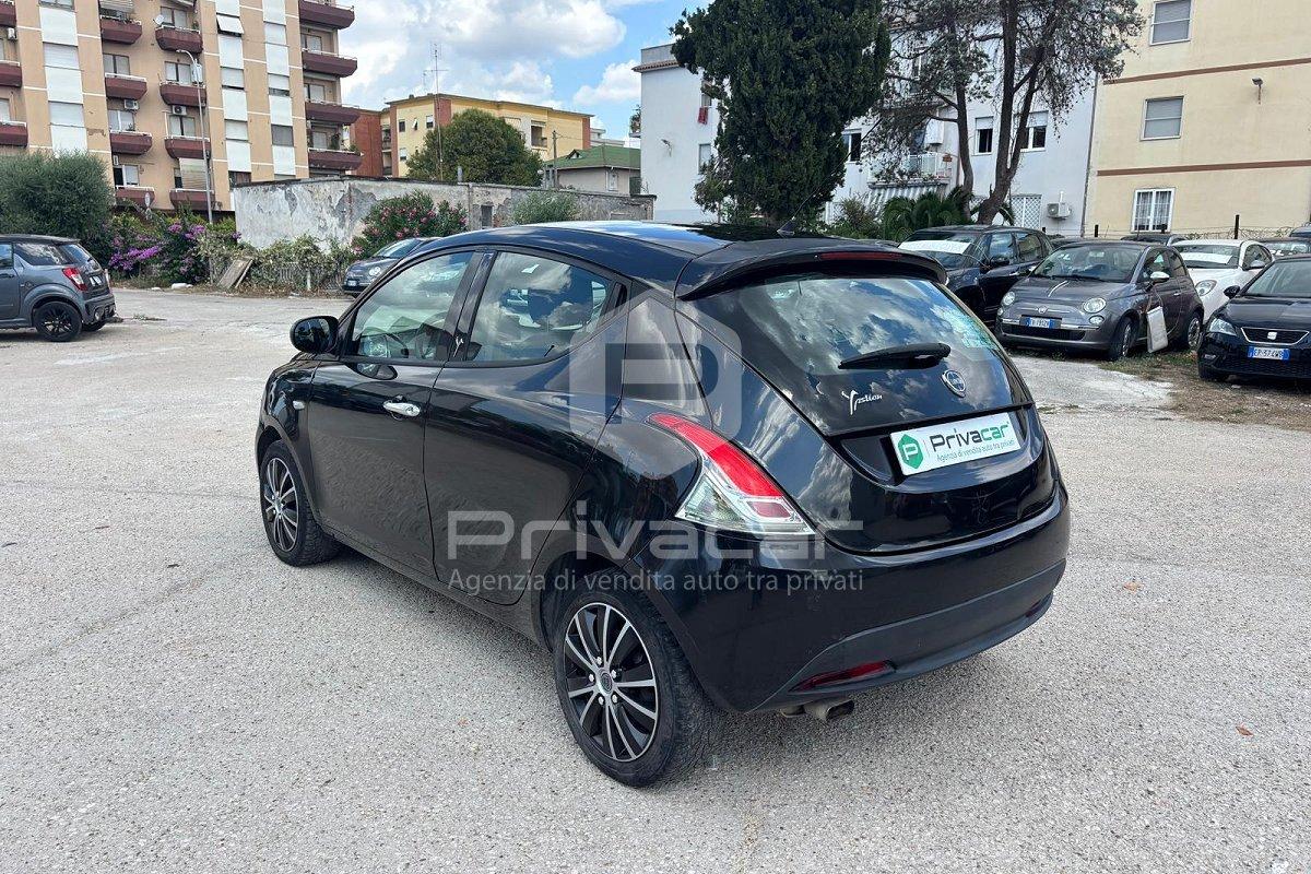 LANCIA Ypsilon 1.2 69 CV 5 porte Silver