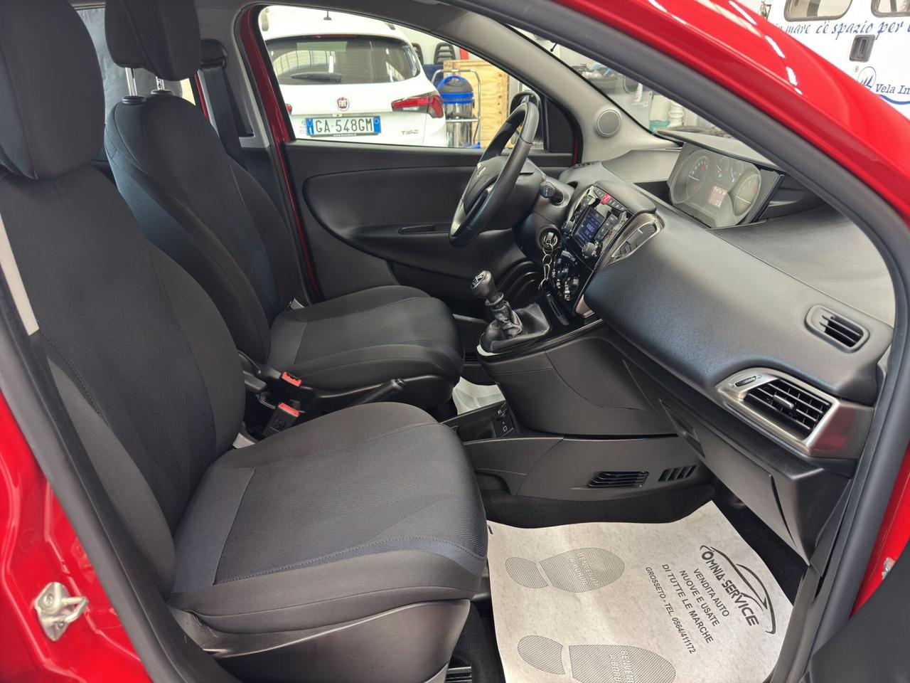 Lancia Ypsilon 1.0 FireFly 5 porte S&S Hybrid Ecochic Gold