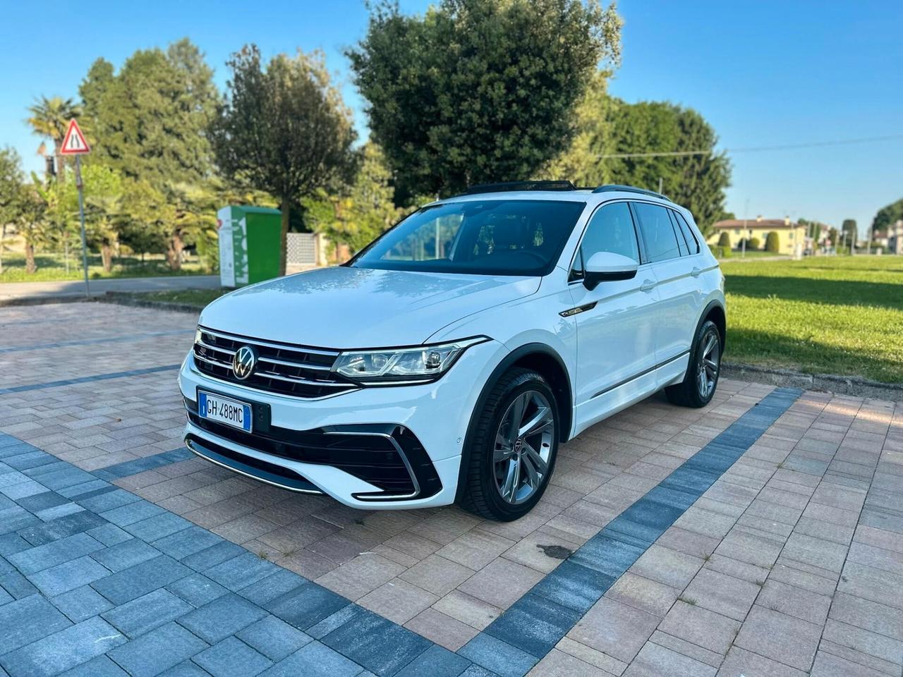 Volkswagen Tiguan 2.0 TDI 200 CV SCR DSG 4MOTION R-Line