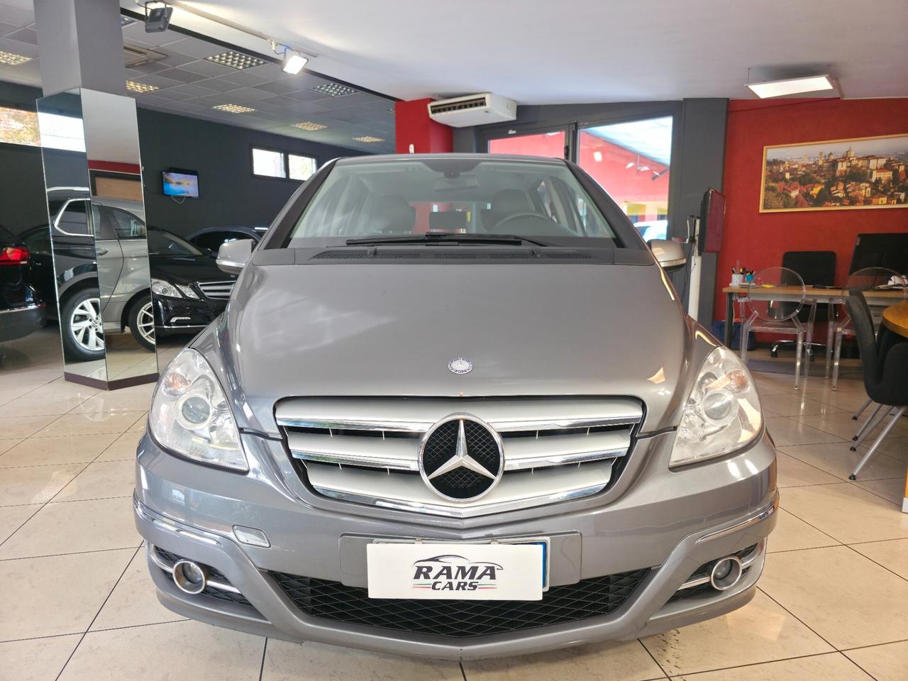 Mercedes-benz B 180 AUTOMATIC