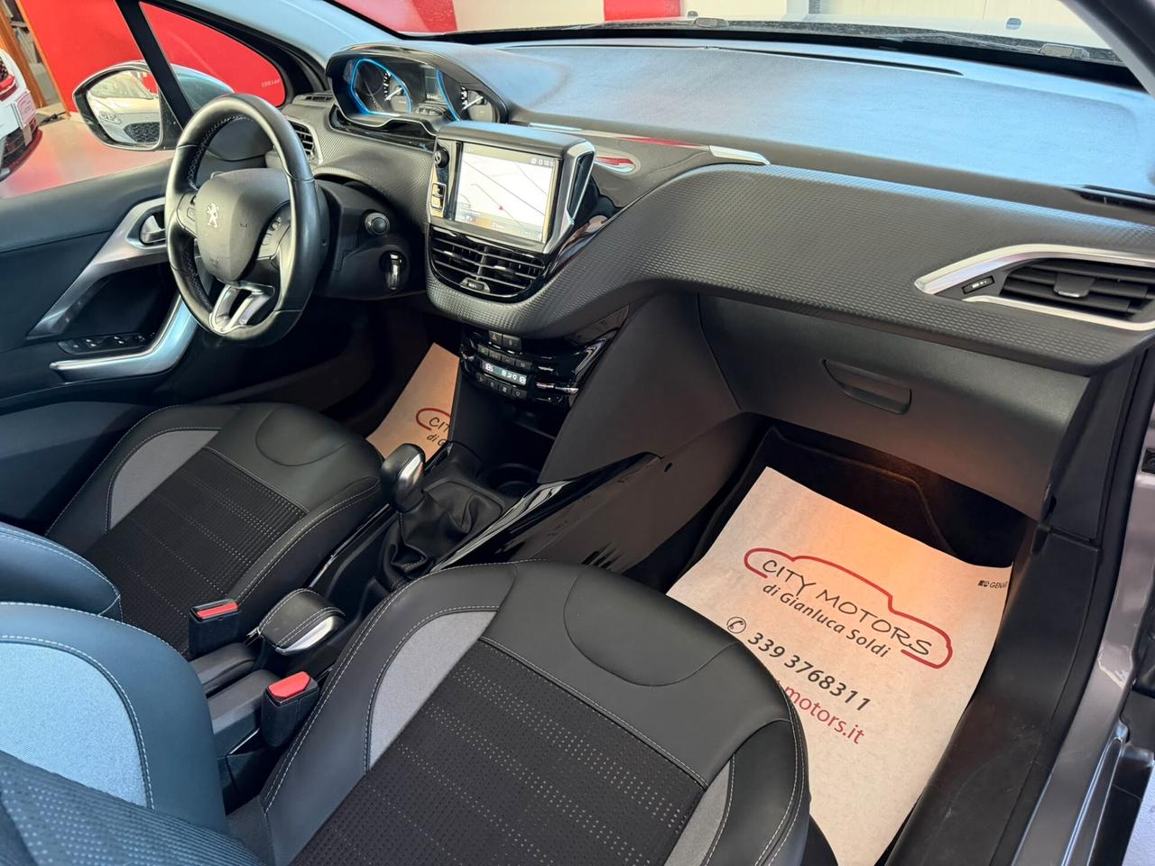 Peugeot 2008 1.2 Pure Tech 82 Allure km 14870
